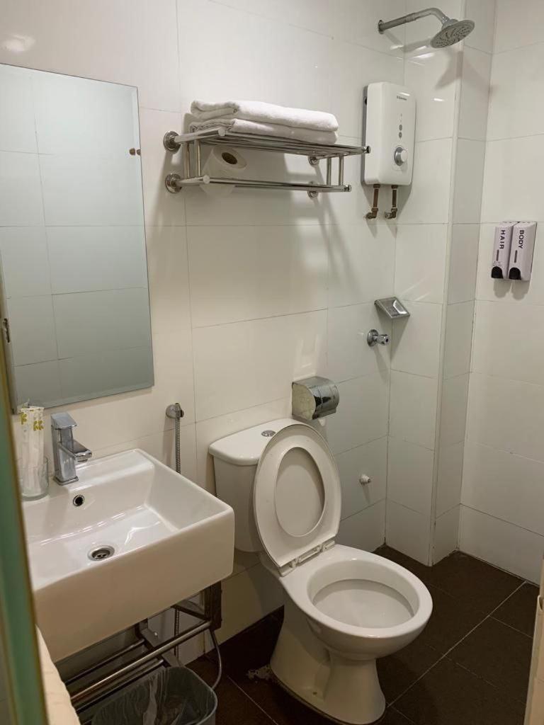 Fortune Hotel Johor Bahru Esterno foto